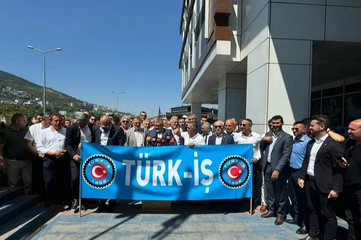 TÜRK-İŞ’ten “Vergide Adalet” Konulu Basın Açıklaması